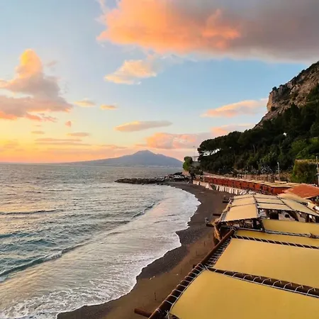 Πανσιόν Sunday Estate 